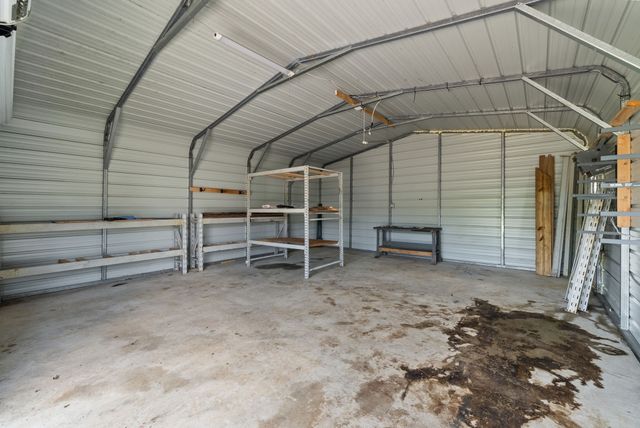 1681 Dotsonville Rd, Clarksville, TN 37042