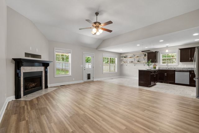 1681 Dotsonville Rd, Clarksville, TN 37042