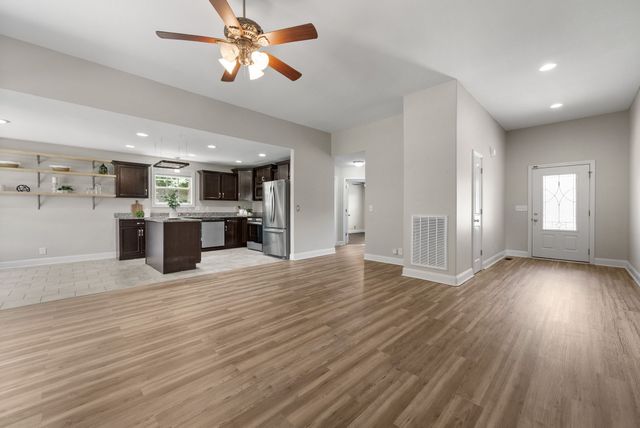 1681 Dotsonville Rd, Clarksville, TN 37042