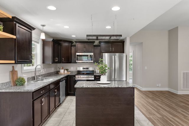 1681 Dotsonville Rd, Clarksville, TN 37042