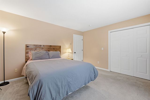 10 Chester Ln Unit 4, Enfield, NH 03748