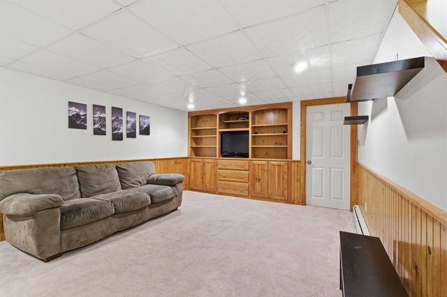 10 Chester Ln Unit 4, Enfield, NH 03748