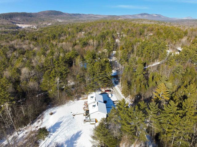 10 Chester Ln Unit 4, Enfield, NH 03748