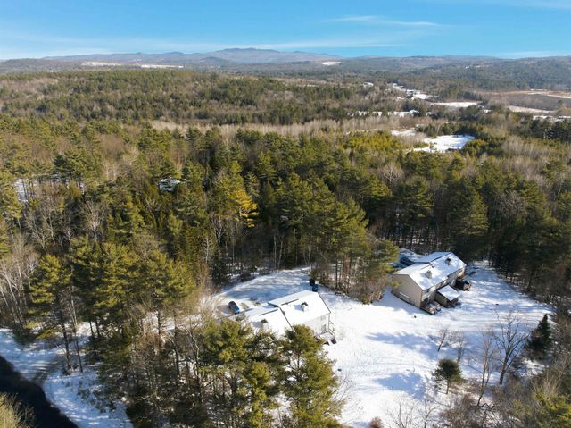 10 Chester Ln Unit 4, Enfield, NH 03748