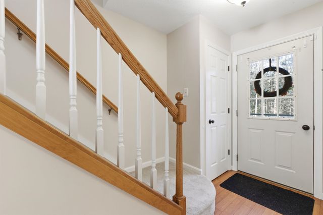 10 Chester Ln Unit 4, Enfield, NH 03748