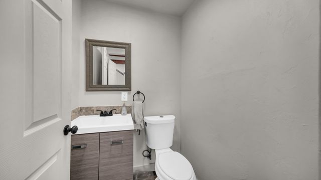 405 S Bowie Drive, Weatherford, TX 76086