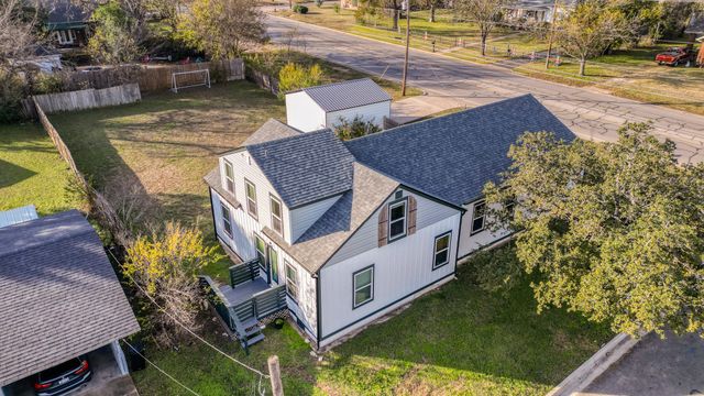 405 S Bowie Drive, Weatherford, TX 76086