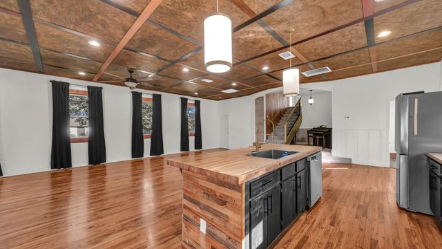 405 S Bowie Drive, Weatherford, TX 76086
