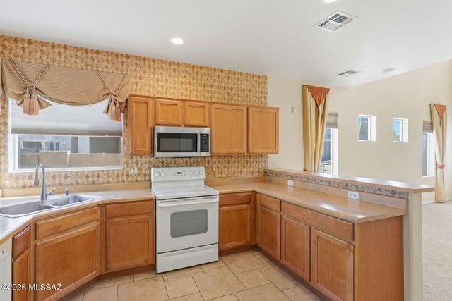 179 E Camino Del Abeto, Sahuarita, AZ 85629