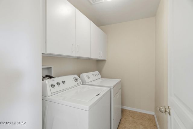 179 E Camino Del Abeto, Sahuarita, AZ 85629