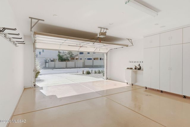 179 E Camino Del Abeto, Sahuarita, AZ 85629