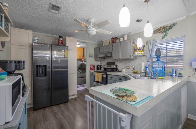 10494 N SPENCE AVENUE, Dunnellon, FL 34433