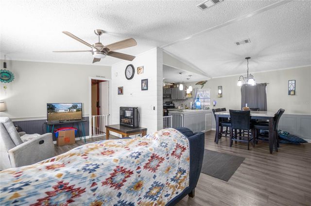 10494 N SPENCE AVENUE, Dunnellon, FL 34433
