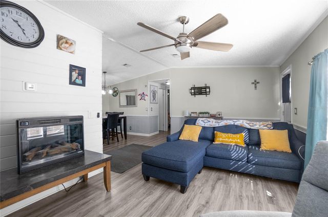 10494 N SPENCE AVENUE, Dunnellon, FL 34433
