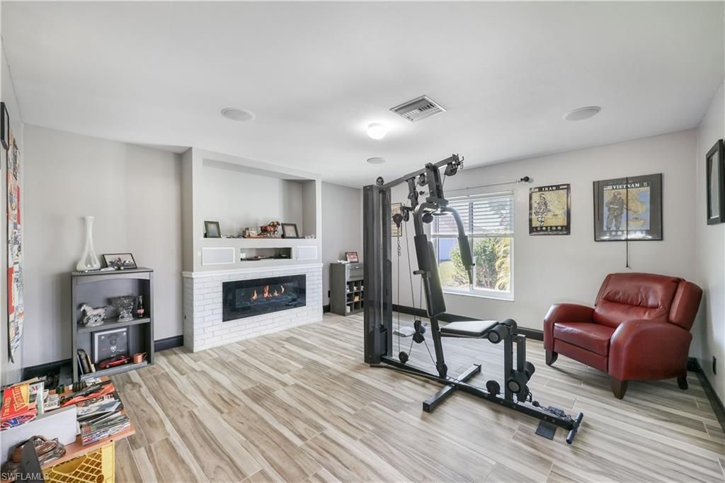 Image 18 of property listing at 214 NW 25th AVE, Cape Coral, FL 33993