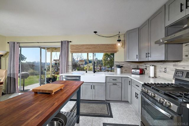 4116 Chasin St, Oceanside, CA 92056