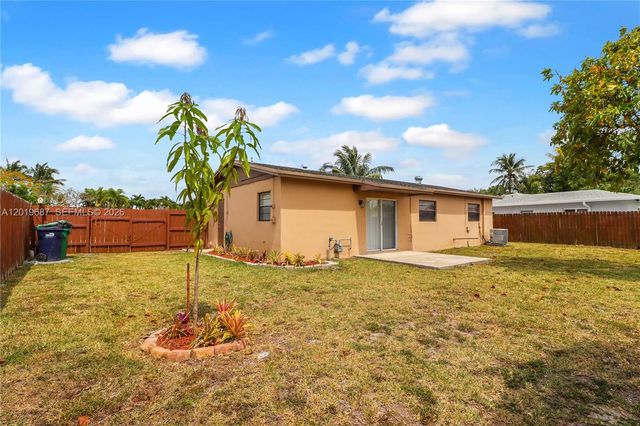 15502 SW 102nd Ave, Miami, FL 33157