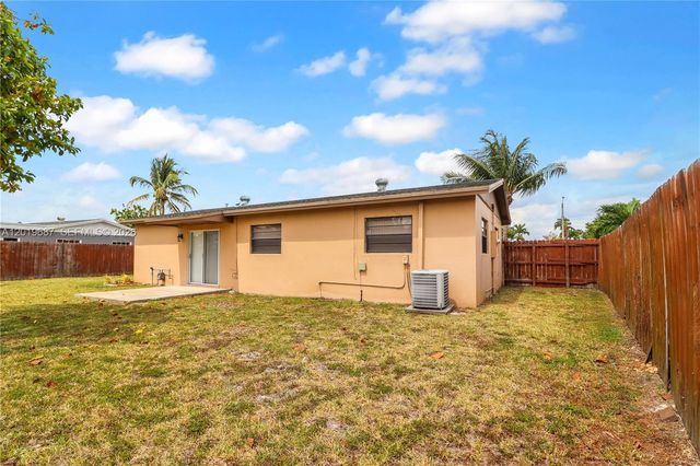 15502 SW 102nd Ave, Miami, FL 33157