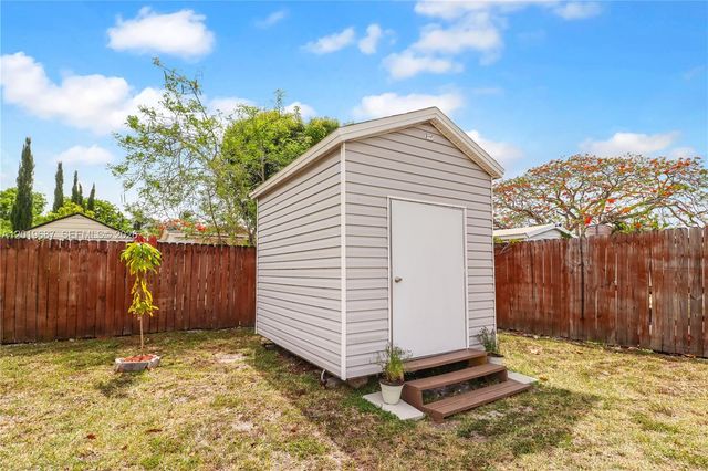 15502 SW 102nd Ave, Miami, FL 33157