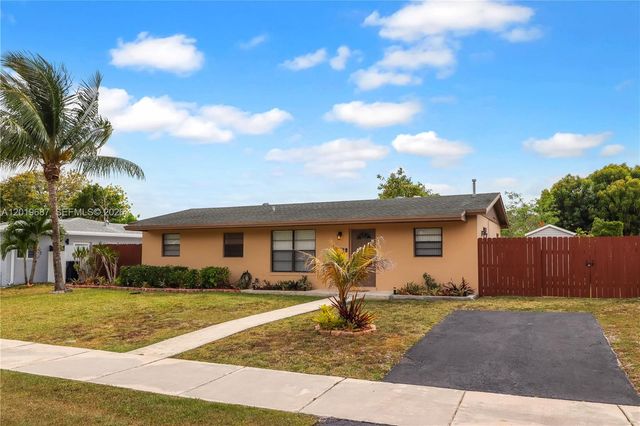 15502 SW 102nd Ave, Miami, FL 33157