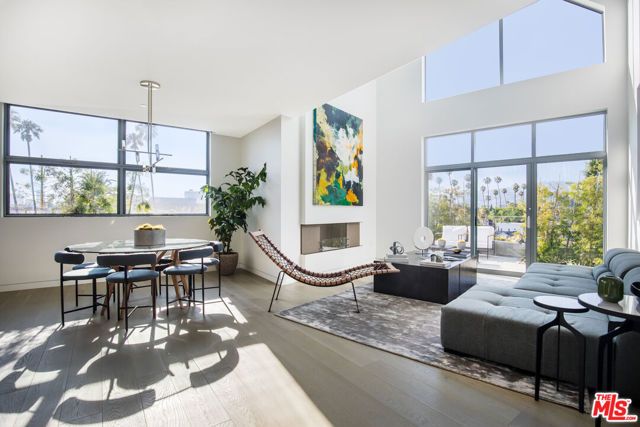 8600 Wilshire Boulevard PH17, Beverly Hills, CA 90211