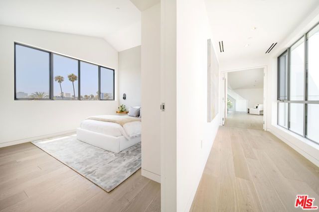 8600 Wilshire Boulevard PH17, Beverly Hills, CA 90211