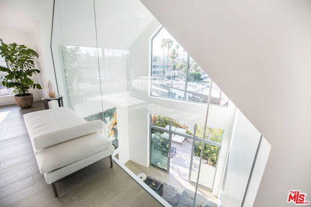 8600 Wilshire Boulevard PH17, Beverly Hills, CA 90211