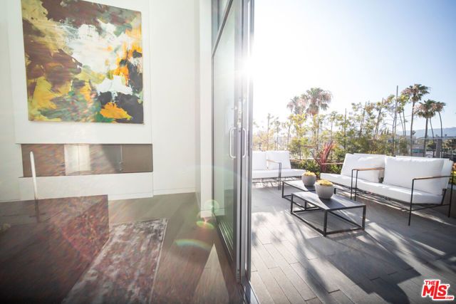 8600 Wilshire Boulevard PH17, Beverly Hills, CA 90211