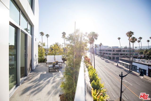 8600 Wilshire Boulevard PH17, Beverly Hills, CA 90211