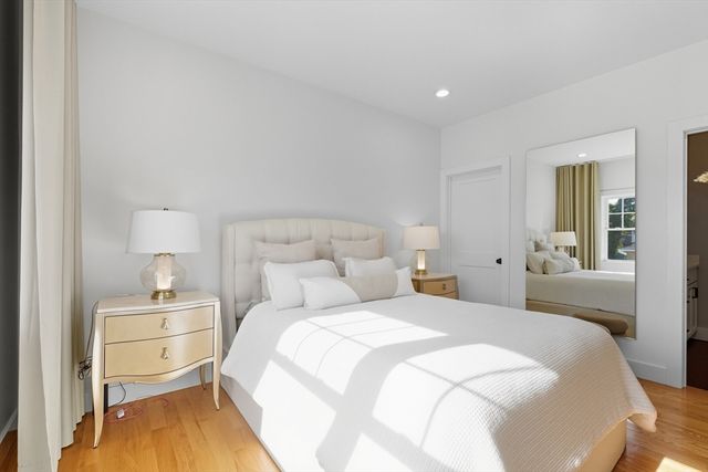 189 Linwood Ave 1, Newton, MA 02460