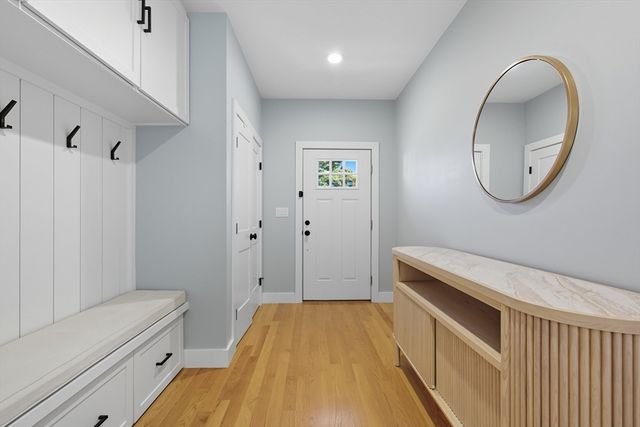 189 Linwood Ave 1, Newton, MA 02460