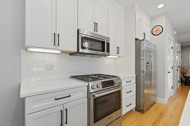 189 Linwood Ave 1, Newton, MA 02460