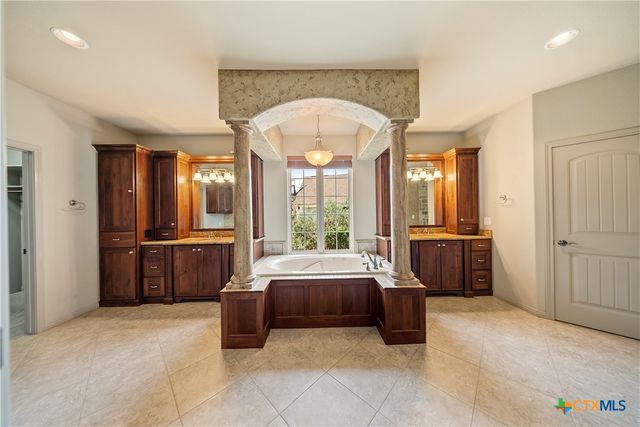 175 Whitney Woods Circle, Georgetown, TX 78633