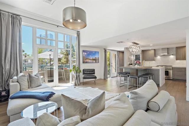 160 W Island Ave, San Diego, CA 92101