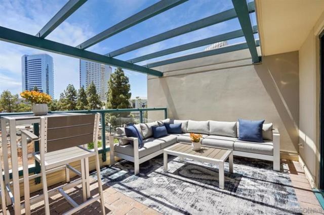 160 W Island Ave, San Diego, CA 92101