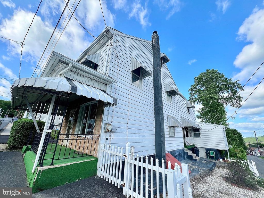 27 N 19TH ST, Ashland, PA 17921