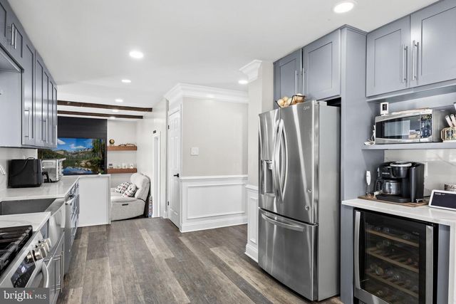 2105 CHESTNUT HILL DR, Cinnaminson, NJ 08077