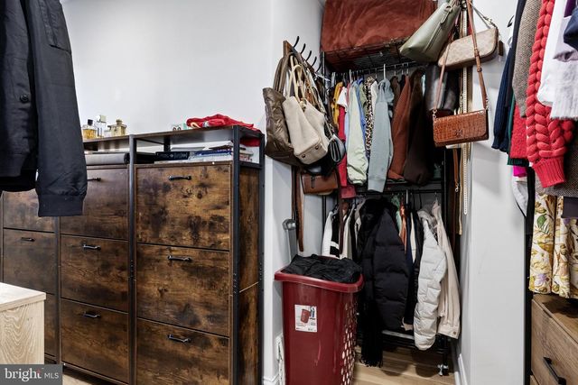 2105 CHESTNUT HILL DR, Cinnaminson, NJ 08077