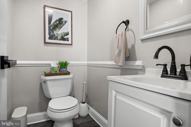 2105 CHESTNUT HILL DR, Cinnaminson, NJ 08077