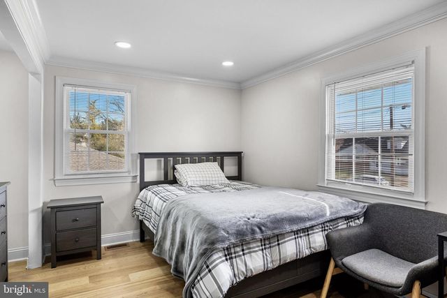 2105 CHESTNUT HILL DR, Cinnaminson, NJ 08077