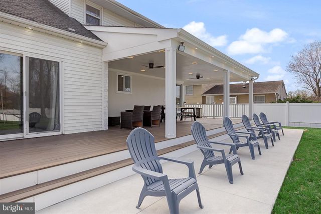 2105 CHESTNUT HILL DR, Cinnaminson, NJ 08077