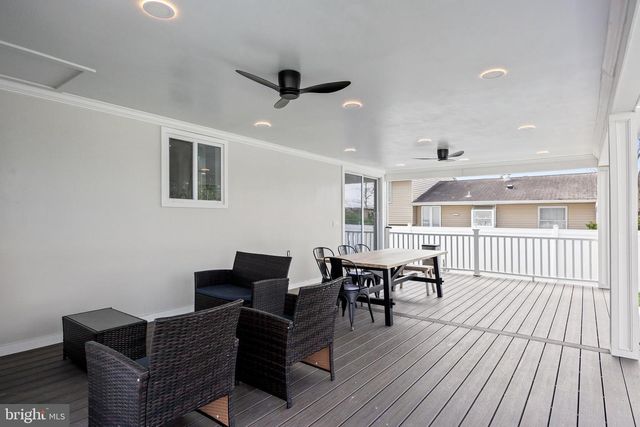 2105 CHESTNUT HILL DR, Cinnaminson, NJ 08077