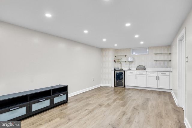 2105 CHESTNUT HILL DR, Cinnaminson, NJ 08077