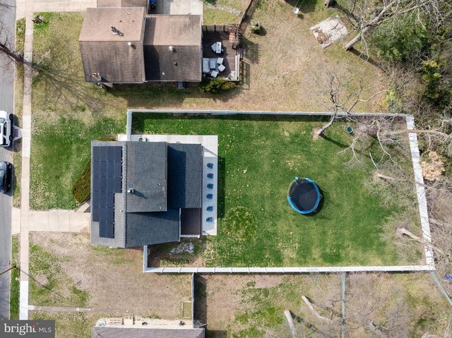 2105 CHESTNUT HILL DR, Cinnaminson, NJ 08077