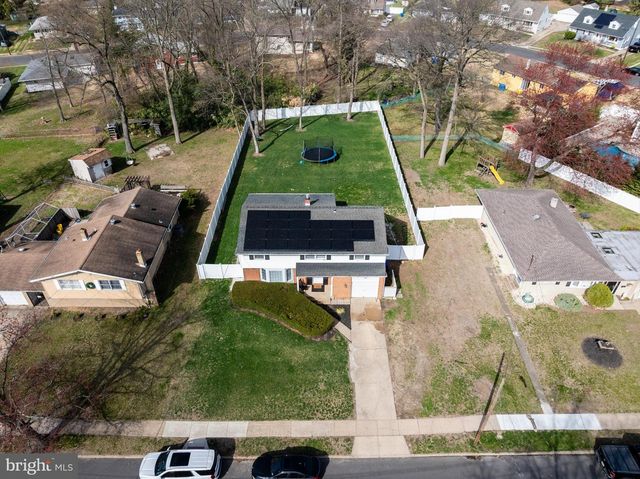 2105 CHESTNUT HILL DR, Cinnaminson, NJ 08077