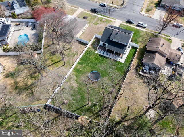 2105 CHESTNUT HILL DR, Cinnaminson, NJ 08077