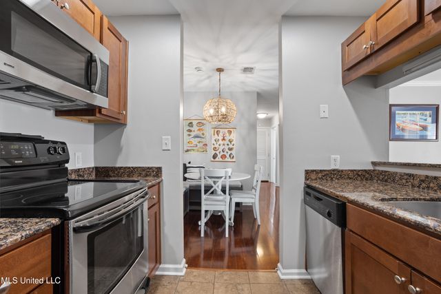 2421 Beachview Drive, G2, Ocean Springs, MS 39564