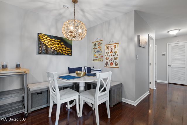 2421 Beachview Drive, G2, Ocean Springs, MS 39564