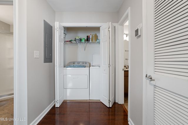 2421 Beachview Drive, G2, Ocean Springs, MS 39564