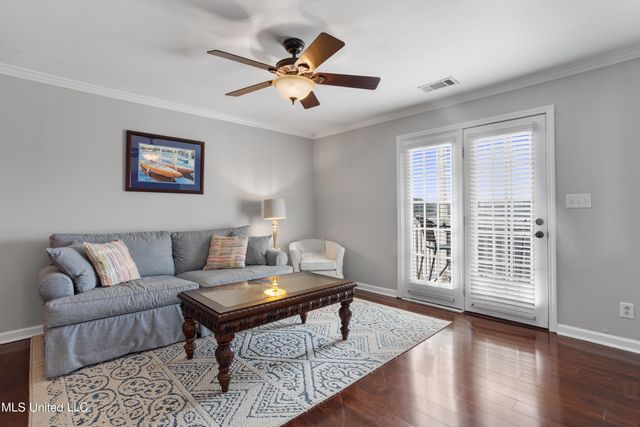 2421 Beachview Drive, G2, Ocean Springs, MS 39564